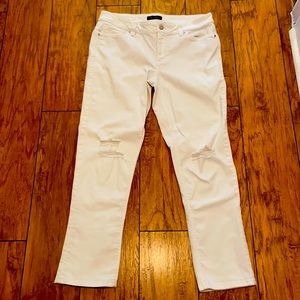 White Distressed slim crop jeans